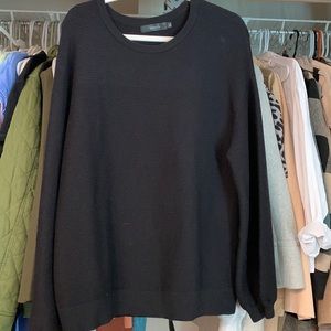 Women’s black sweater never worn